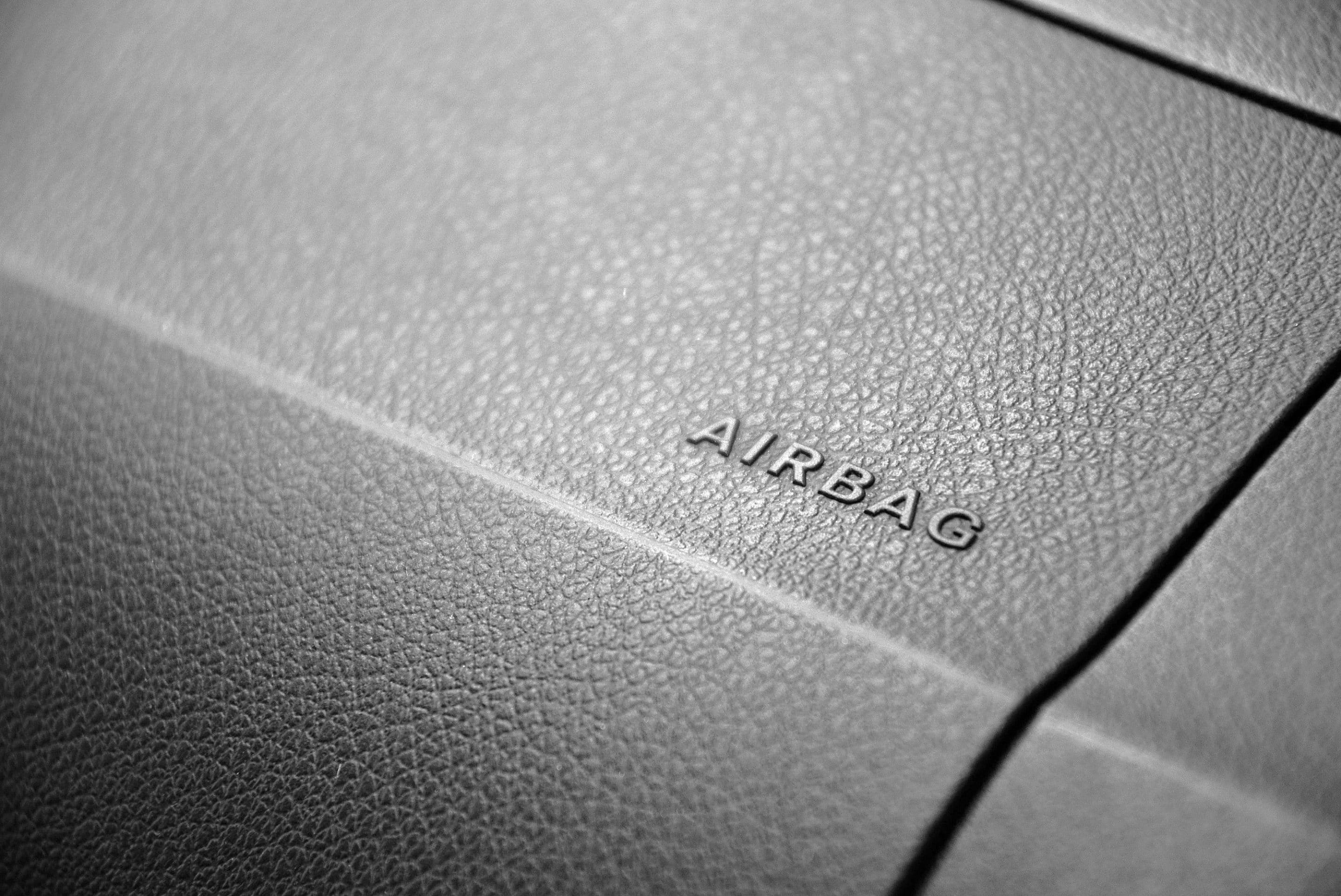 Voyant airbag allumé sur Clio 2 : Comment le régler ?